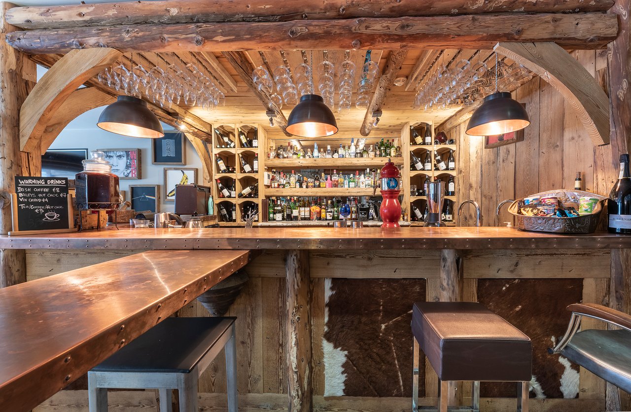 Chamois d'Or Saloon Bar